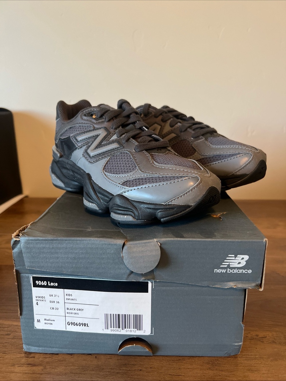 New Balance 9060 Youth Boys Athletic Sneakers - Black/Grey G90609RL